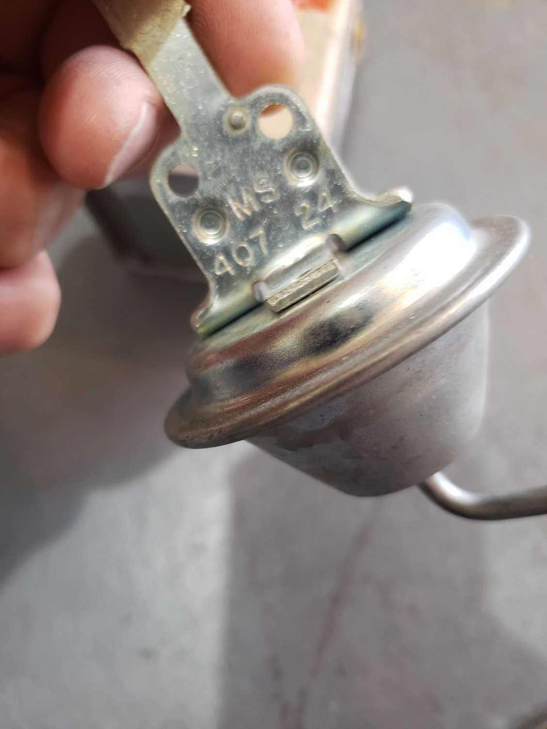 N.O.S 1971 W30 vacuum advance