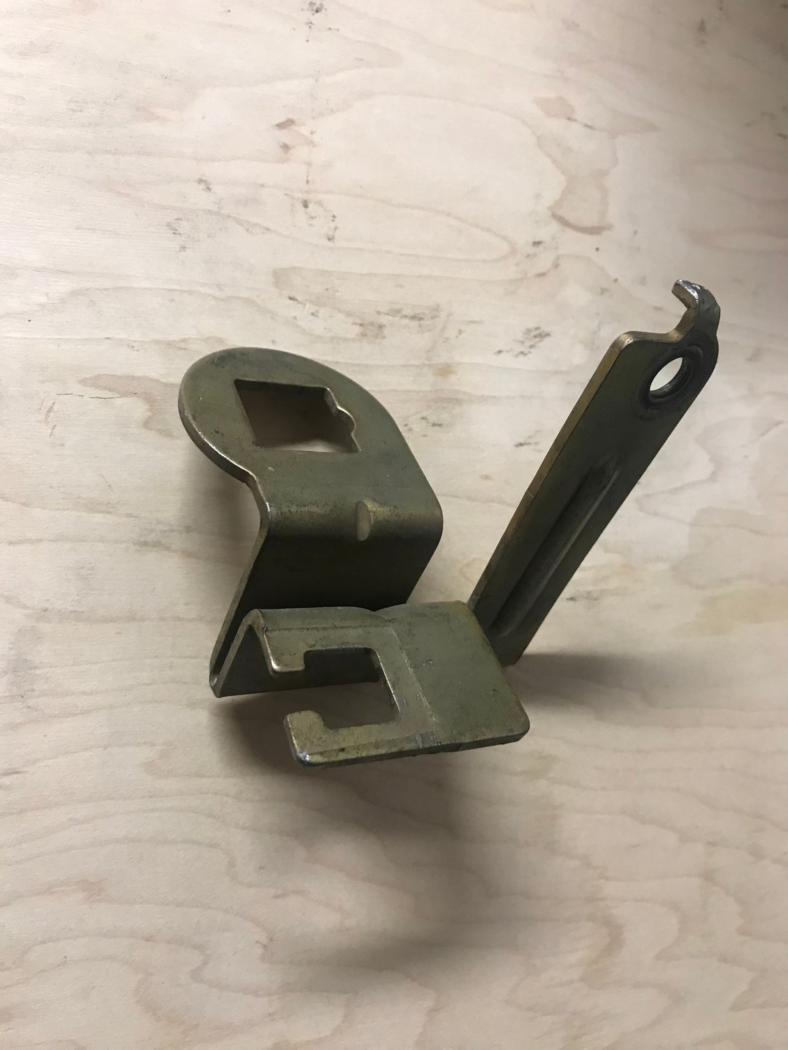 HOLLEY 4150 & 4160 throttle Valve (TV) cable adapter bracket 2095 for