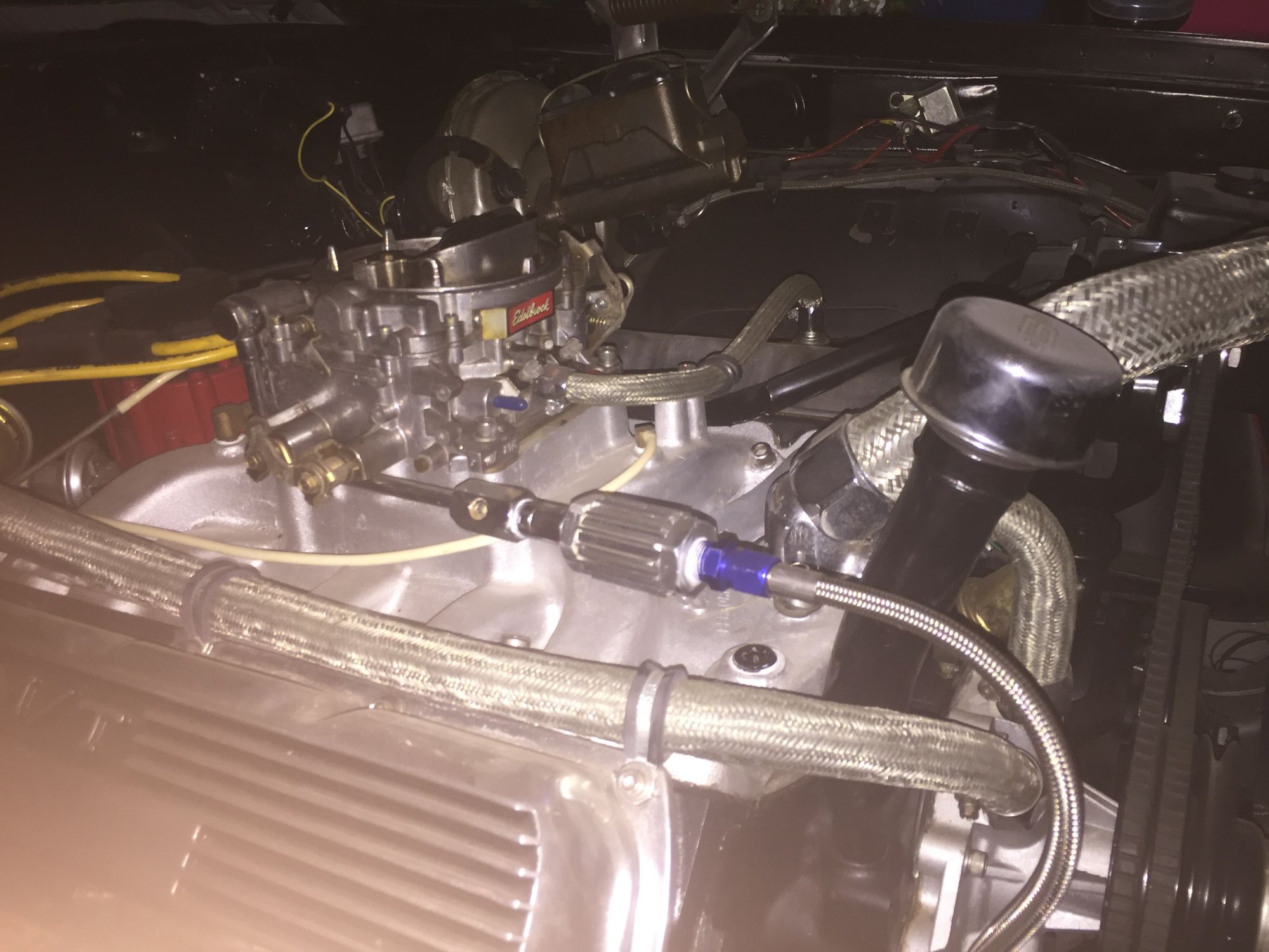 Edelbrock 1407 750 cfm Throttle cable and Fuel line