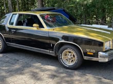 Original black lacquer paint, New Gold Pete and STRIPES. Leveling out the front and today so that it will sit level again