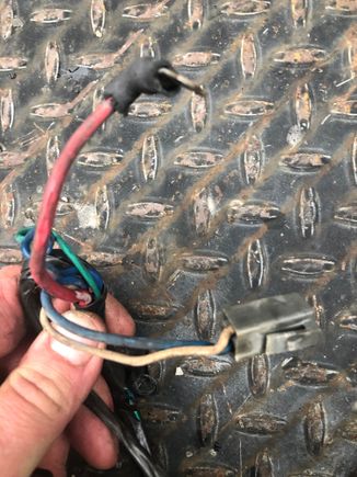 External regulator alternator plug