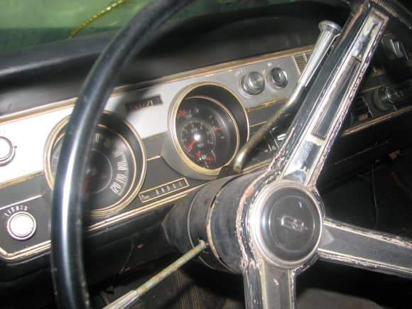 White 442 - rally-pac and gauges 