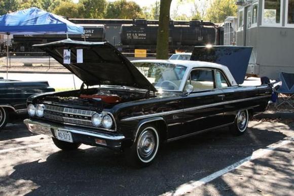 Car is shown at the All Oldsmobile show at the St. Louis County Museum of Transportation with the original wheelcovers and B.F. Goodrich Silvertown bias ply tires.