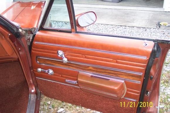 1971Olds interior passenger dr panel