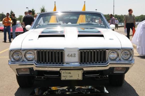 442 w-30 Olds pace car