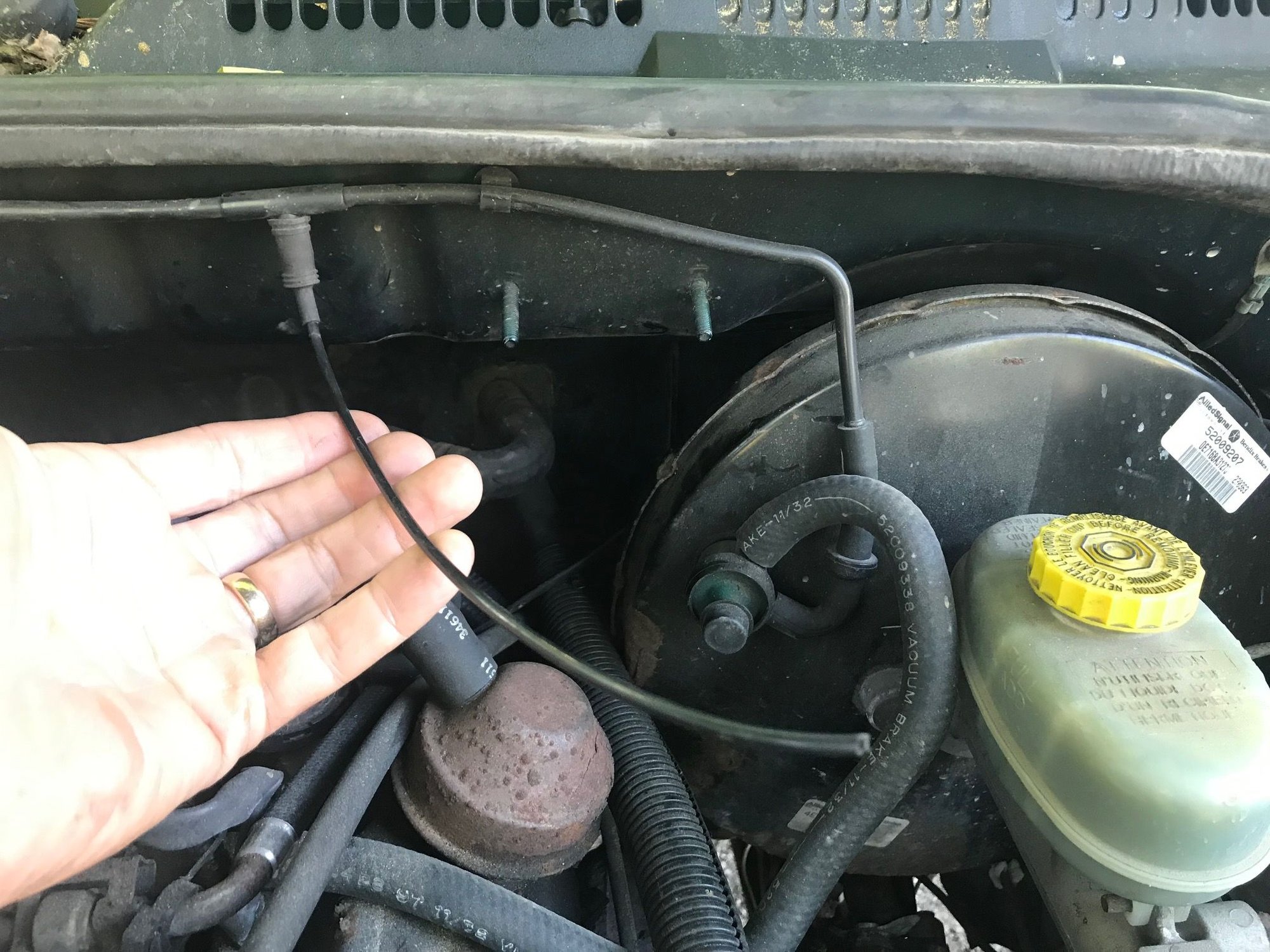 Where does this Vacuum line go????? - DodgeForum.com