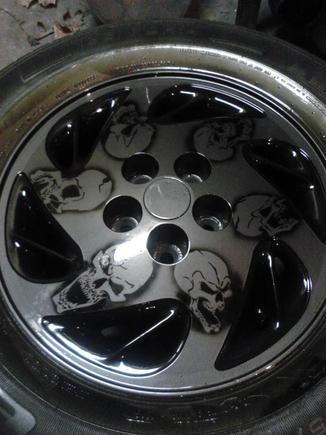 Final shot of wheels with airbrush work.