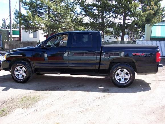2006 Dakota SLT 4.7 high output 4x4 full load