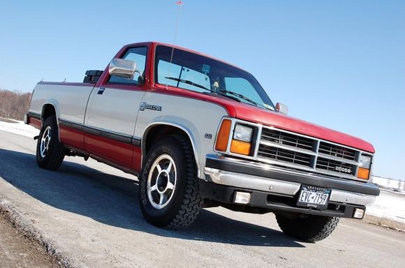 87 Dakota LE