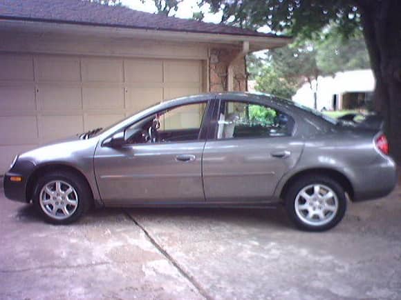 My first Neon(Unnamed, lol) :) 2005 SXT, std. trans. I absolutely LOVE this color. Traded in on July of '06 for my SRT-4.