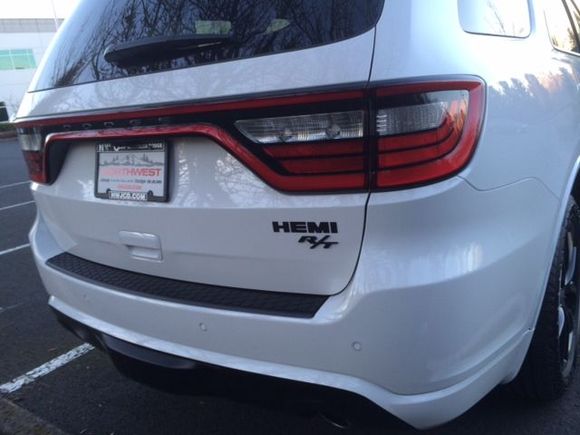 HEMI RT REAR BADGE