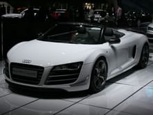 Audi R8 GT Spyder 1