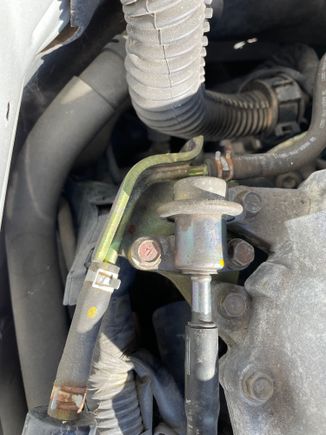 fuel pressure check location