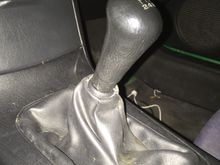 Does it just push up to the bottom?