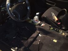 it was then time to rip out the interior as I had most of the pieces brand new and wanted them replaced. the carpet was almost perfect.... but it wasn't brand new and that's what I am going for here.