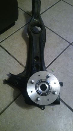 Integra front hubs on the crv bearing. The crv and civic ex si/integra bearings have the same size inner diameter so they fit without any modification.