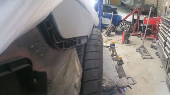 Heres a before picture, you can see how much poke those 285s had on her oem body