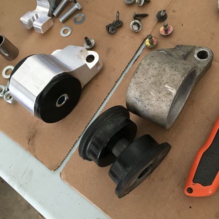 One of the new Hasport mount vs my old mount. They were soft shitty rubber, and it looked like the two sides of the bushing didn’t even match. 