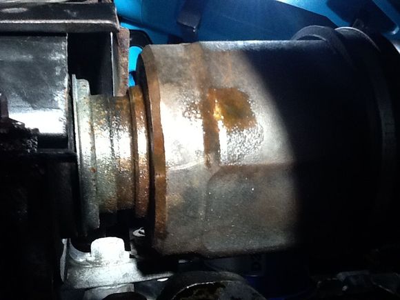 The connection between the passenger side outer axle and the "intermediate axle."