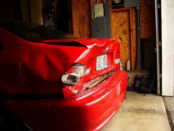 let a homie drive it to enter into HIN 07 n got rear ended by a lady that fell asleep