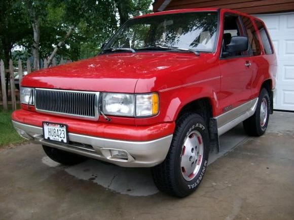 keeps looking better, Isuzu chrome grill added