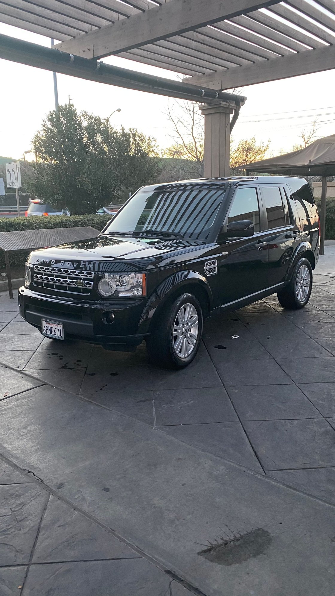 2011 Land Rover LR4 - 2011 LR4 HSE LUX 7 pass 63.5k miles. Santorini Black on Ebony - Used - VIN SALAK2D45BA547066 - 63,500 Miles - 8 cyl - AWD - Automatic - SUV - Black - Walnut Creek, CA 94597, United States