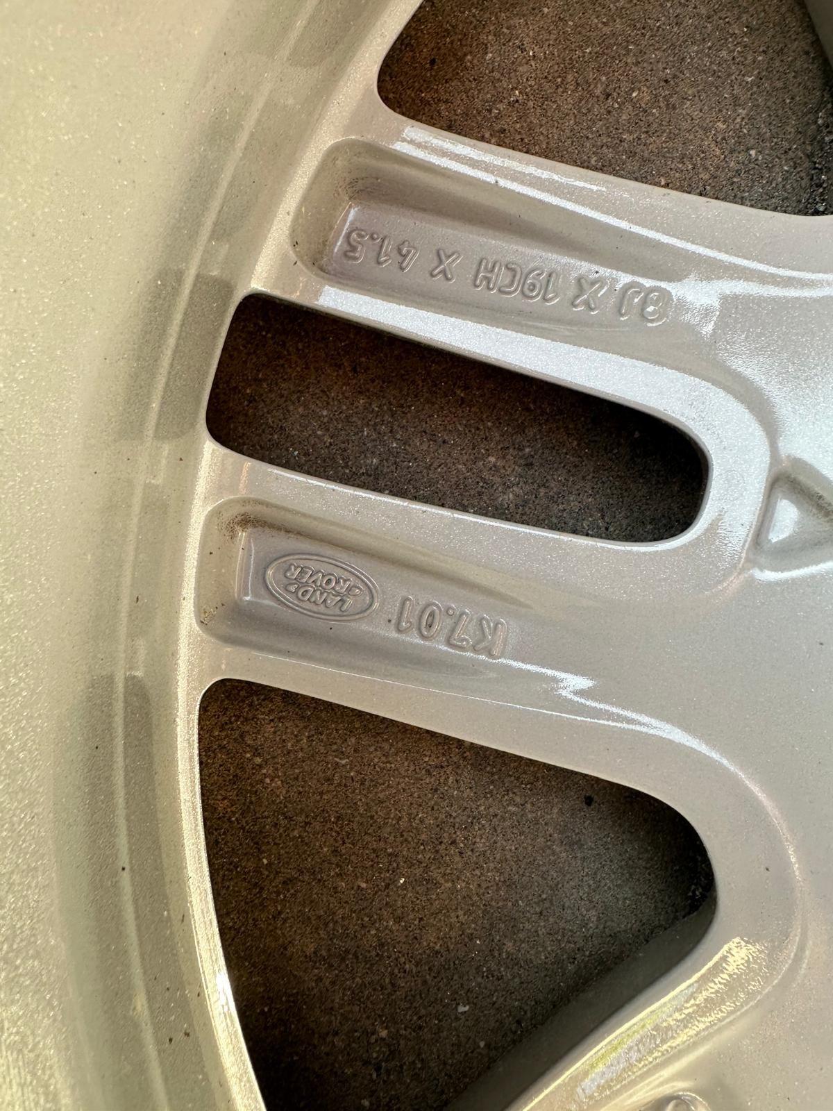 2020 Land Rover Defender - 19 inch alloys wheels 5x120 new take offs - Nyc, NY 10016, United States