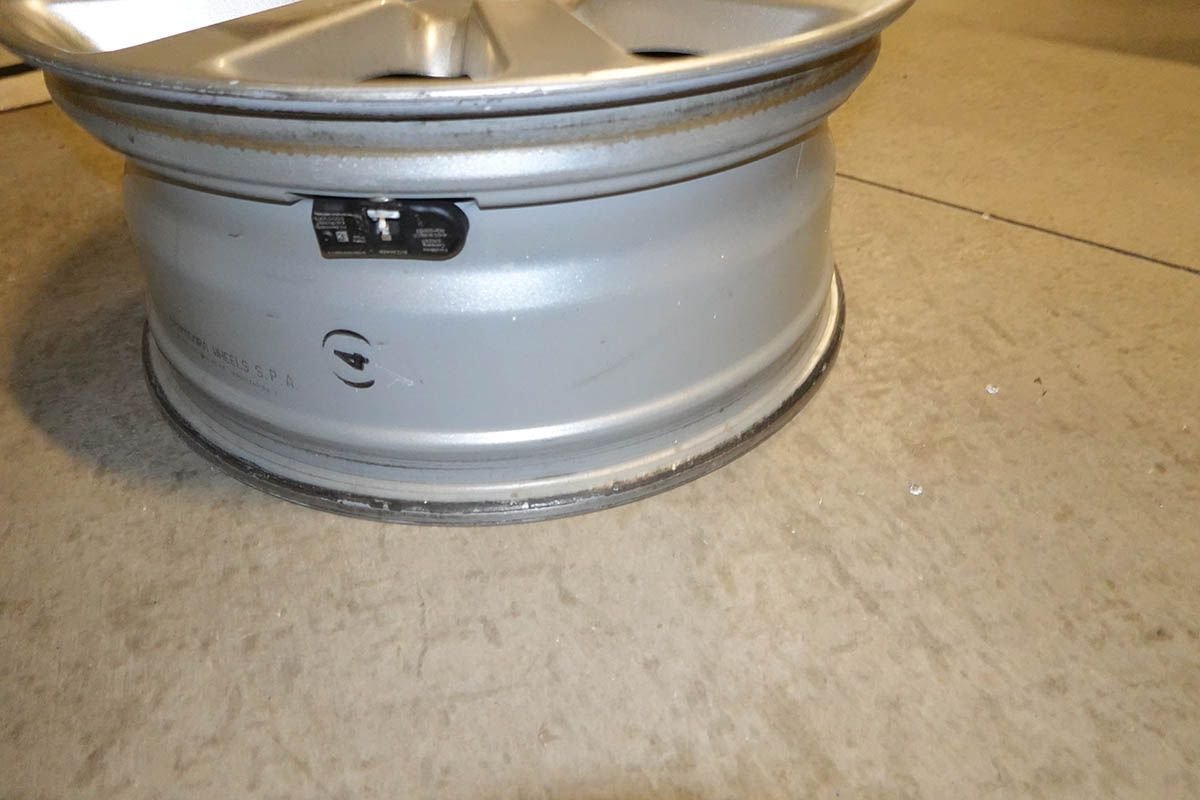 Wheels and Tires/Axles - 20" OEM Range Rover Supercharged Rims (2) - Used - All Years Land Rover Range Rover - Flagstaff, AZ 86004, United States