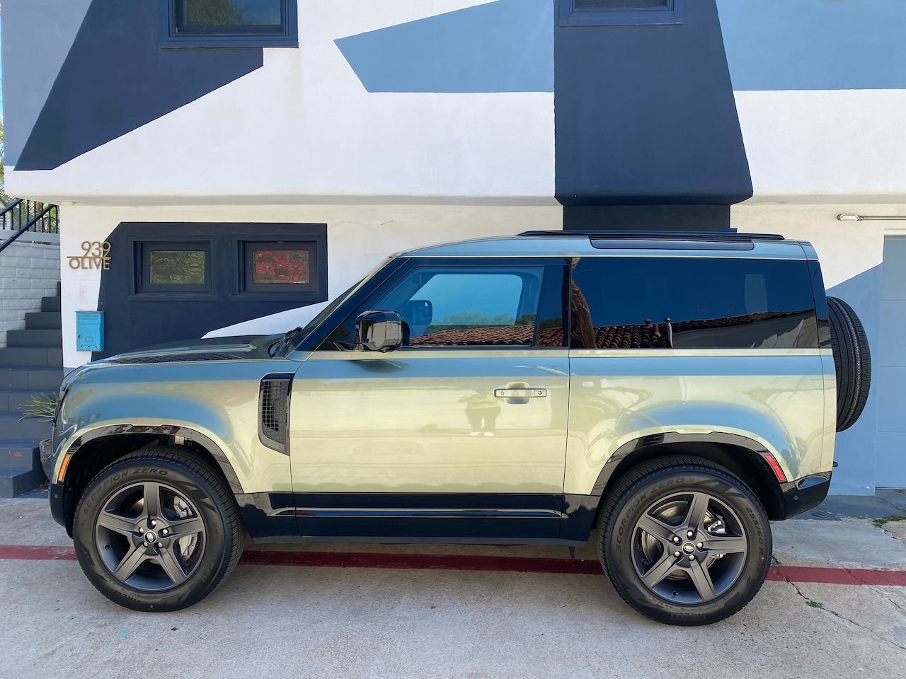 Wheels and Tires/Axles - 5 - 20" OEM Defender Wheels/Tires - Like New - Used - 2020 to 2023 Land Rover Defender 90 - San Diego, CA 92118, United States