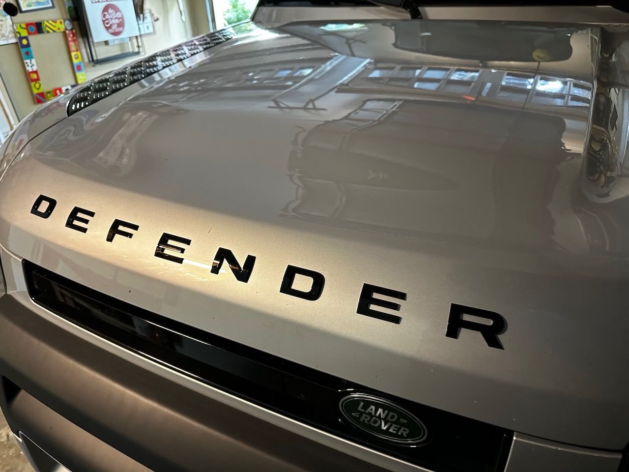 2022 Land Rover Defender - 2022 Defender 110 SE with all the extras + ext warranty - Used - VIN SALEP7RU7N2069448 - 25,200 Miles - 6 cyl - 4WD - Automatic - SUV - Silver - Little Rock, AR 72207, United States