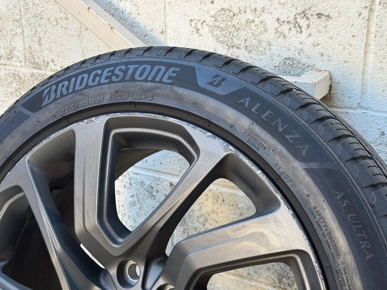 Wheels and Tires/Axles - Five 21" Land Rover Discovery Wheels and Tires - Used - -1 to 2026  All Models - Los Angeles, CA 90029, United States