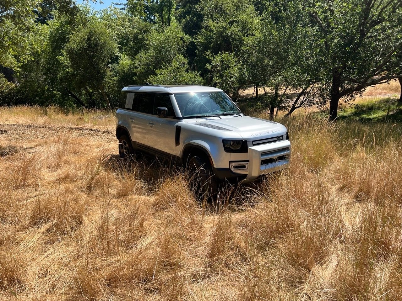 2021 Land Rover Defender - Looking For a Good Home - 2021 Defender 110 SE - Used - VIN SALEP7RU1M2041000 - 39,500 Miles - 6 cyl - AWD - Automatic - SUV - Silver - Los Gatos, CA 95033, United States