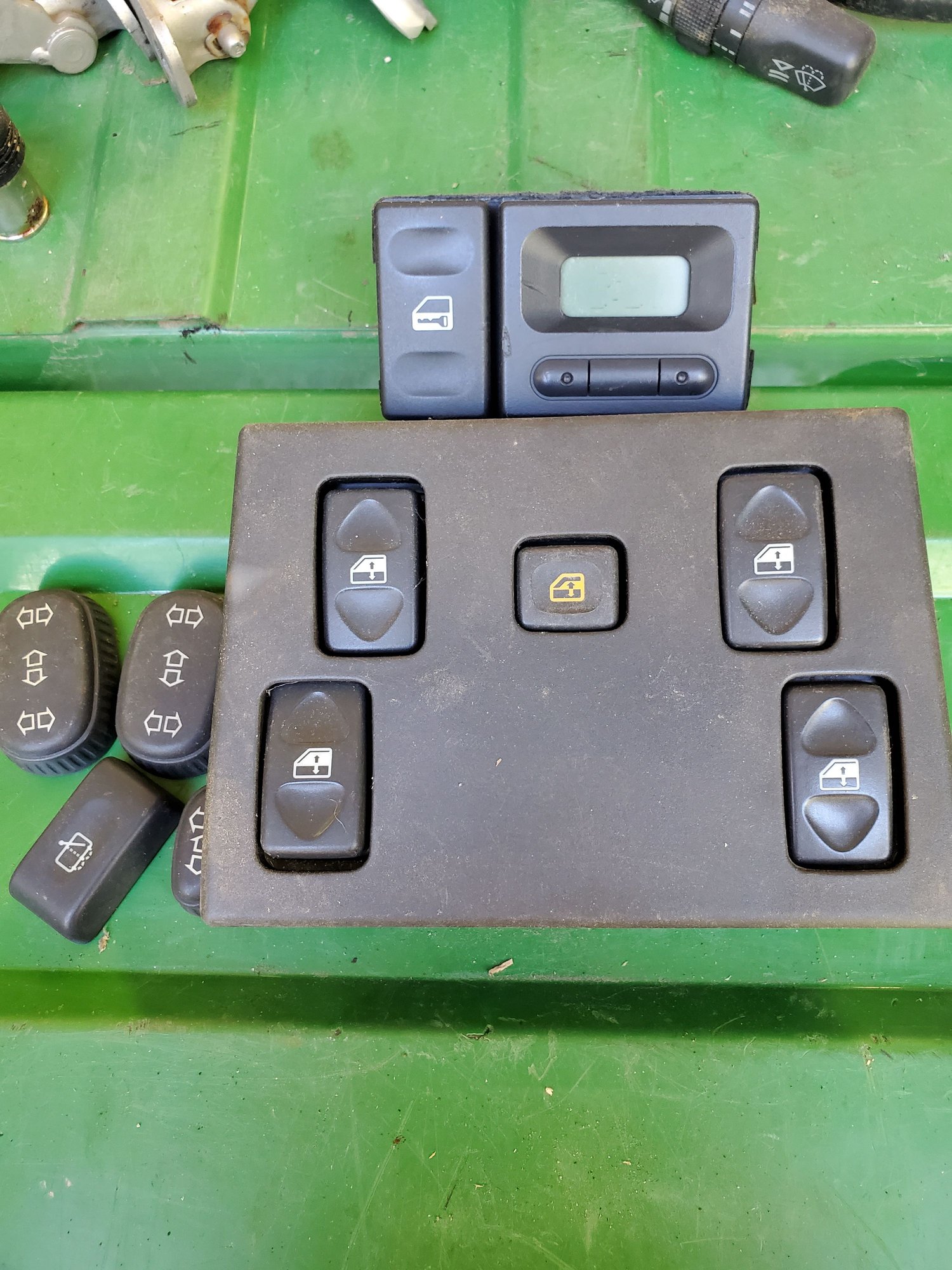 2001 Land Rover Discovery - Land Rover Discovery 2 SE7 - Derry, NH 03038, United States