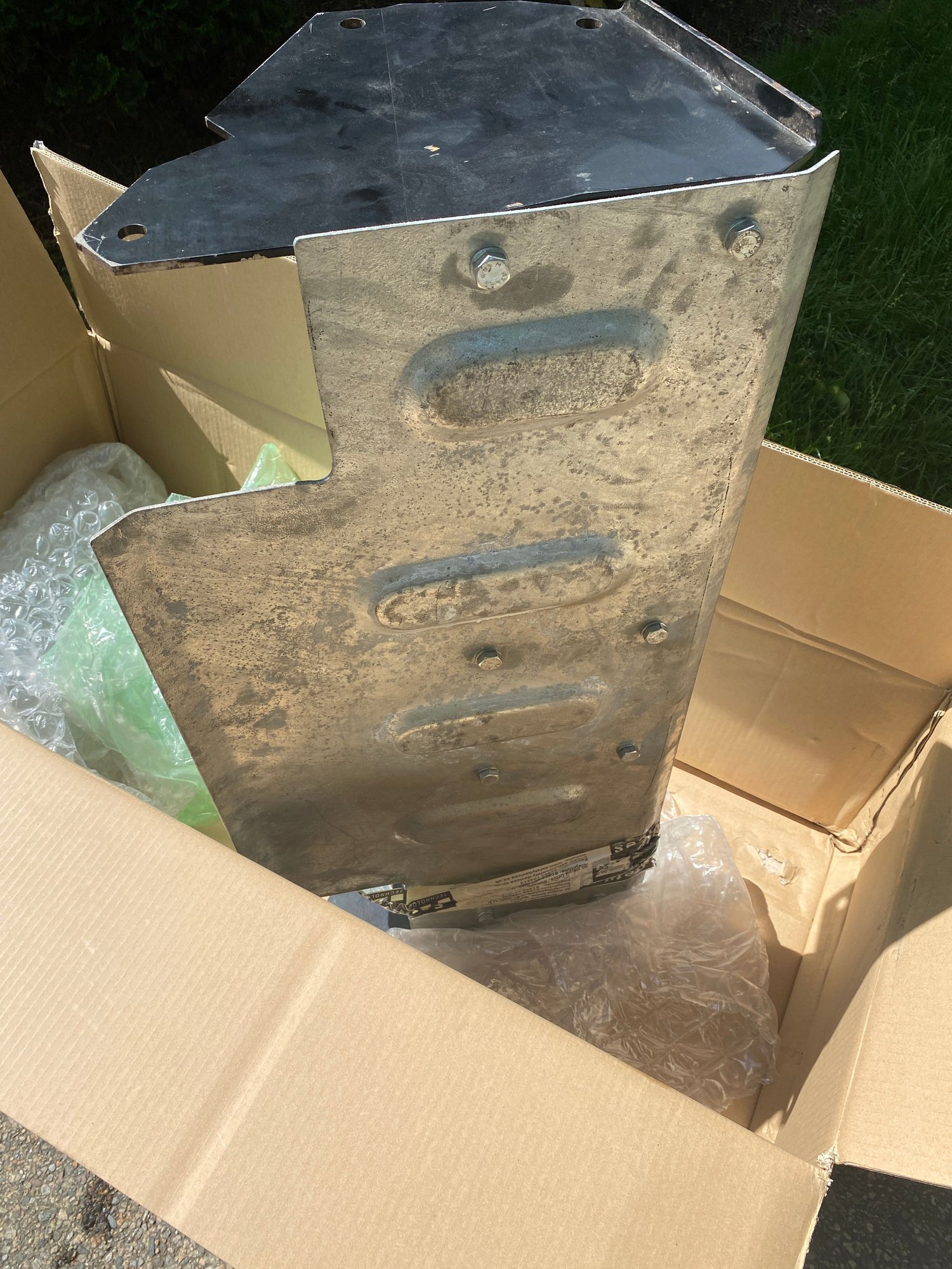 Exterior Body Parts - Safety Devices skid plate - New - 1993 to 1998 Land Rover Discovery - Medfield, MA 02179, United States