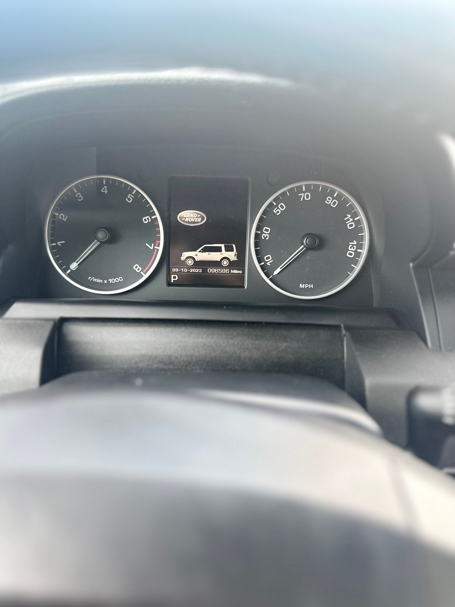 2015 Land Rover LR4 - 2015 LR4 W/ 500 miles on new engine - Used - VIN SALAG2V65FA761675 - 103,000 Miles - 6 cyl - 4WD - Automatic - SUV - Gray - Centerport, NY 11721, United States