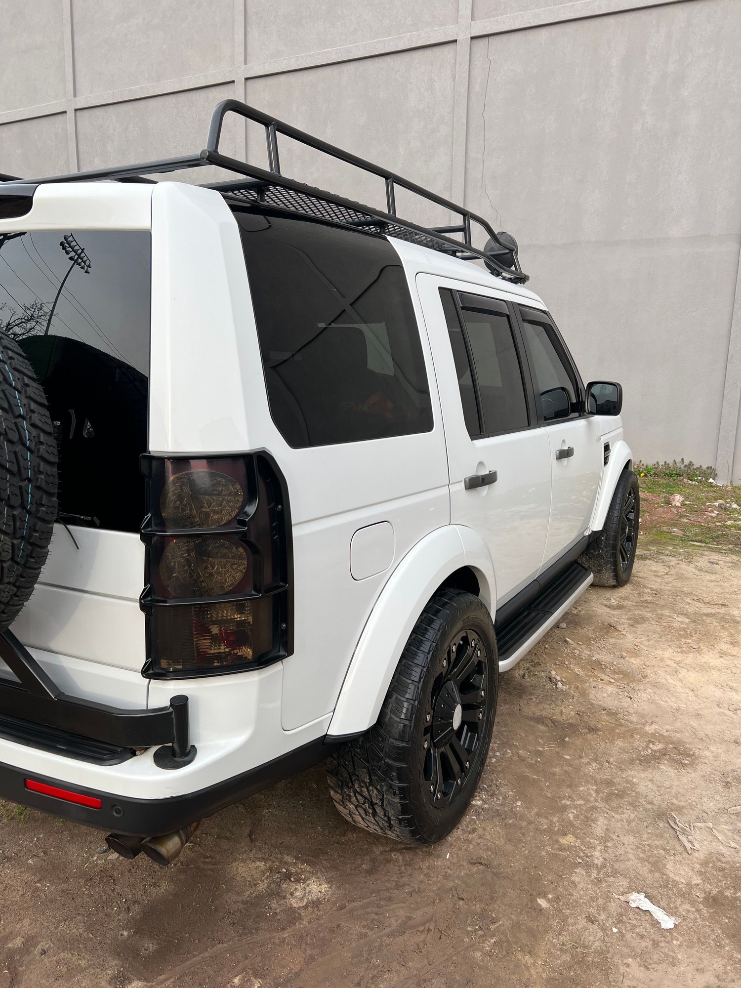 2012 Land Rover LR4 - 2012 Land Rover LR4 HSE - Used - VIN SALAK2D49CA646698 - 83,133 Miles - 8 cyl - AWD - Automatic - White - Jersey City, NJ 07302, United States