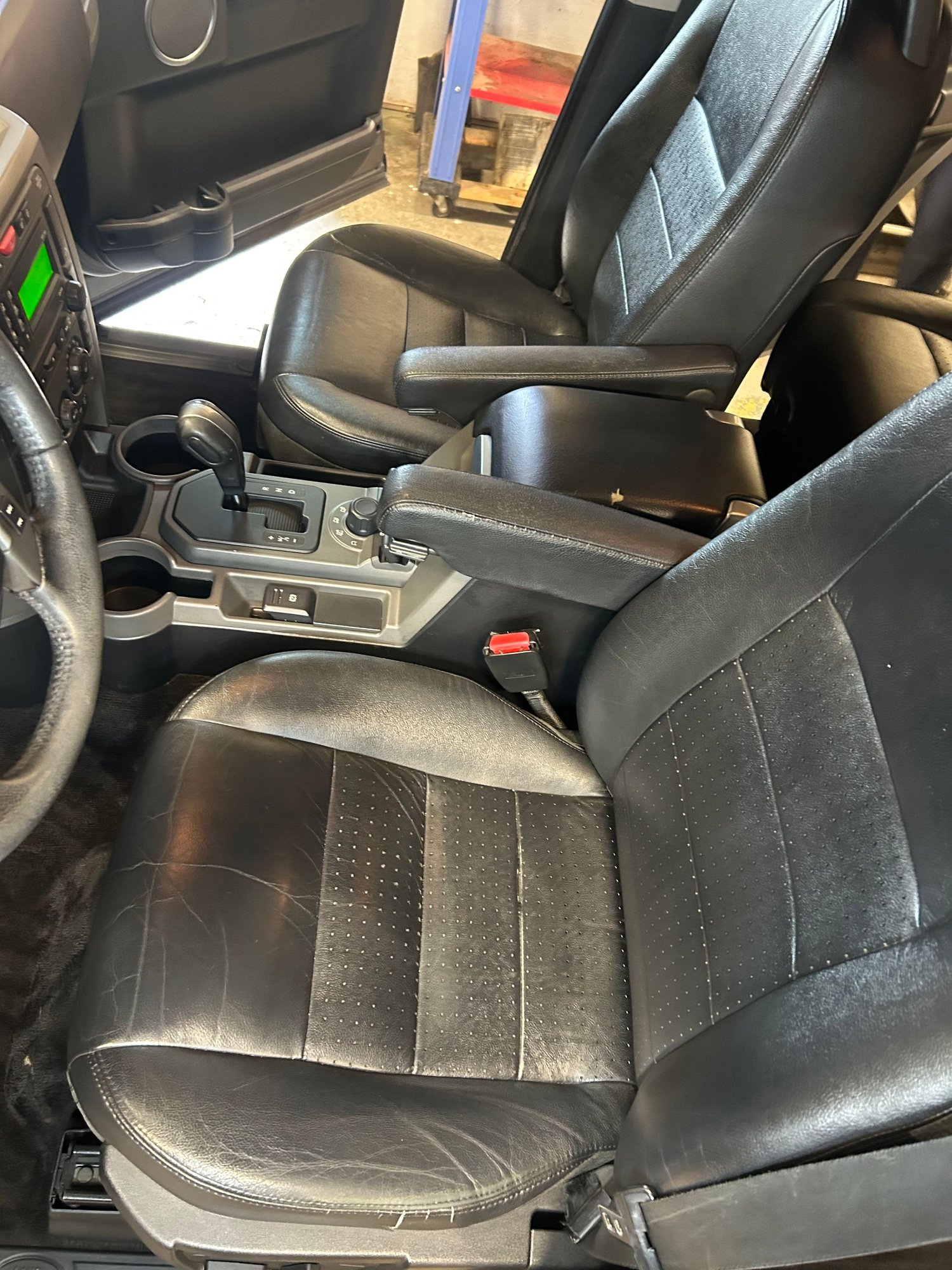 2006 Land Rover LR3 - 2006 lr3 hse - Used - VIN SALAG254X6A357513 - 181,000 Miles - 8 cyl - 4WD - Automatic - SUV - Gray - Albuquerque, NM 87112, United States