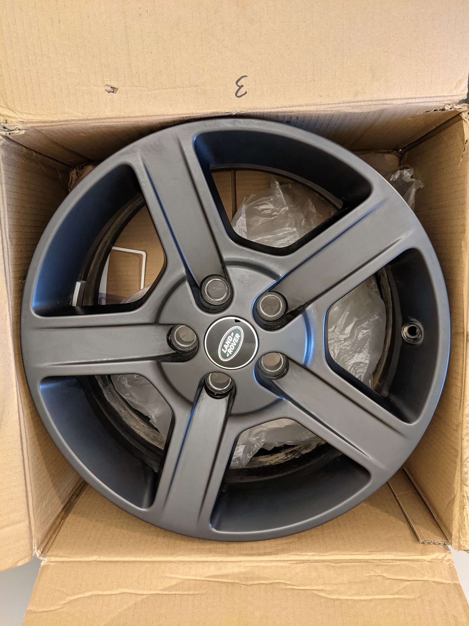 Wheels and Tires/Axles - 2021 Defender 18 alloy takeoffs - Used - 2020 to 2021 Land Rover Defender 110 - Pass Christian, MS 39571, United States