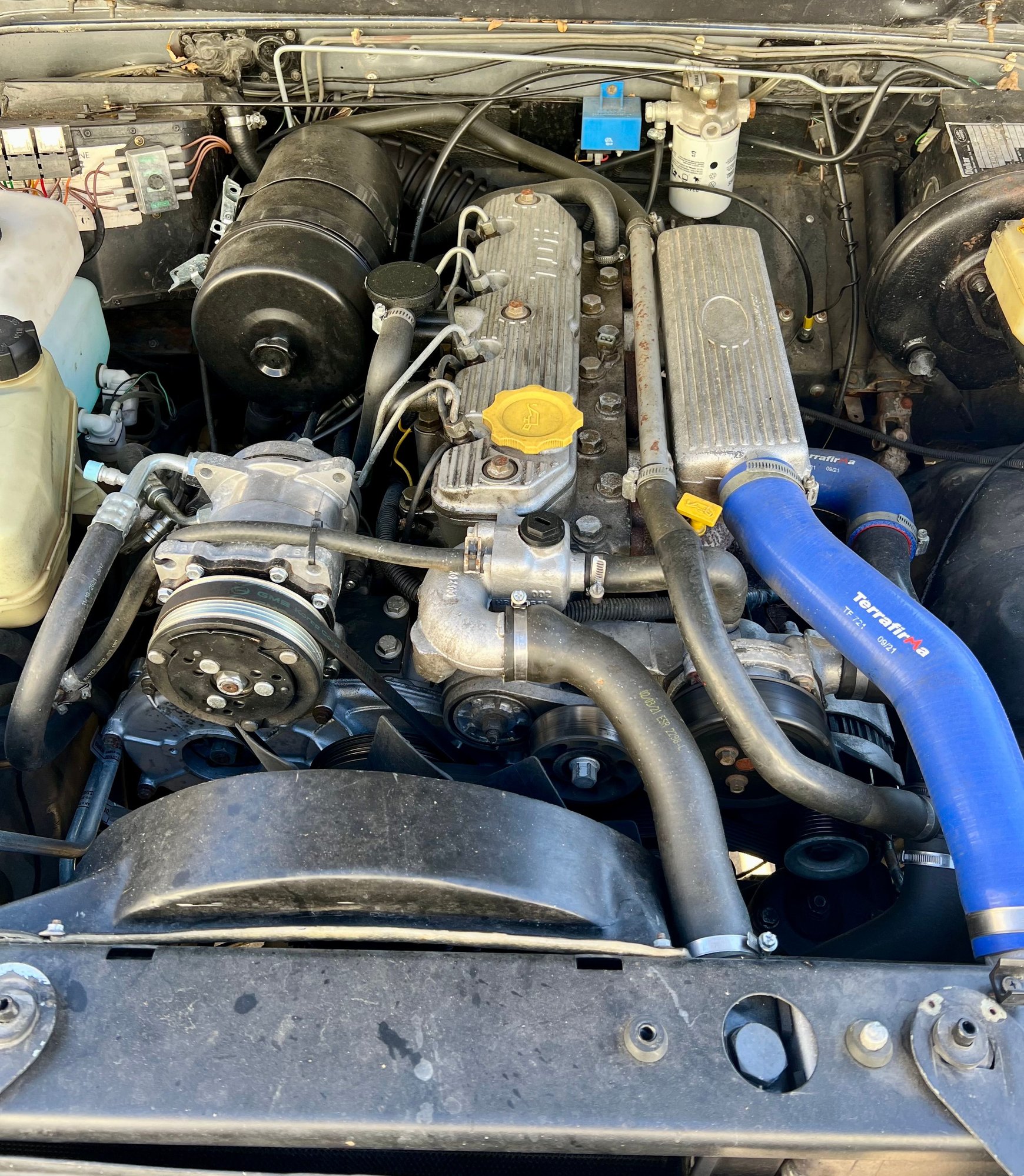 1991 Land Rover Range Rover - 1991 Land Rover Defender - Used - VIN SALLDHMD8FF471696 - 123,400 Miles - 8 cyl - 4WD - Manual - SUV - Silver - Chattanooga, TN 37421, United States