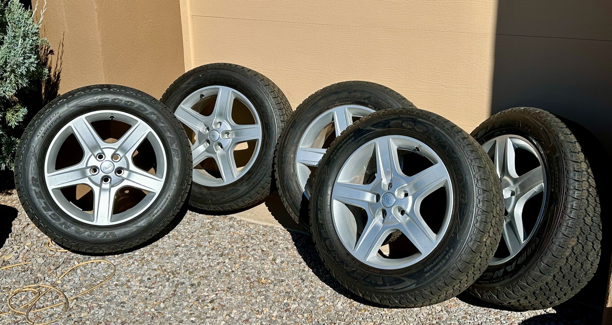 Wheels and Tires/Axles - Nearly New - 5 Land Rover 5094 20" Wheels with GoodYear Adventure A/T 255/60/20 tires - Used - 2020 to 2023 Land Rover Defender 110 - Tijeras, NM 87059, United States