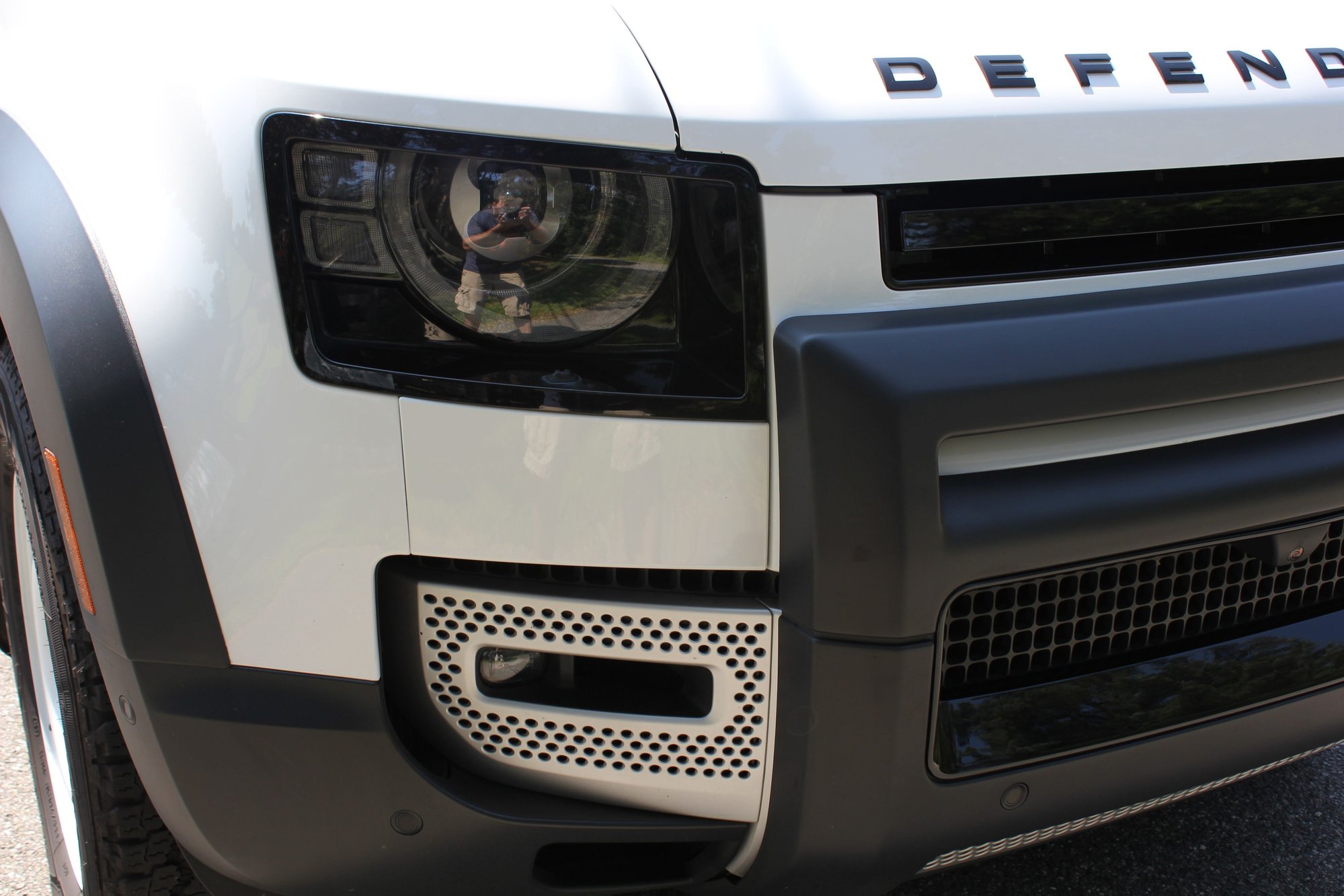 2023 Land Rover Defender - 30th Anniversary Edition Defender 1 of 500 - Used - VIN SALEJ7EX3P2110243 - 16,600 Miles - 4 cyl - 4WD - SUV - White - Alexandria, VA 22306, United States