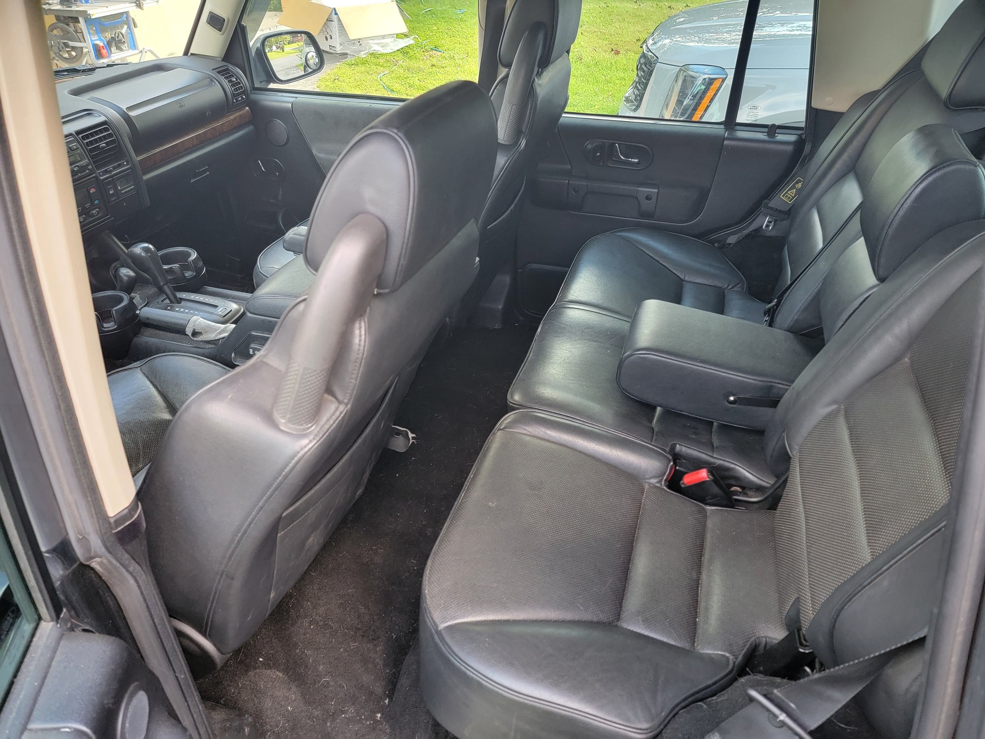 2004 Land Rover Discovery - 2004 Discovery II SE7 - Very Good Condition - Used - VIN SALTW19464A855818 - 118,937 Miles - 8 cyl - 4WD - Automatic - SUV - Black - Albany, NY 12110, United States