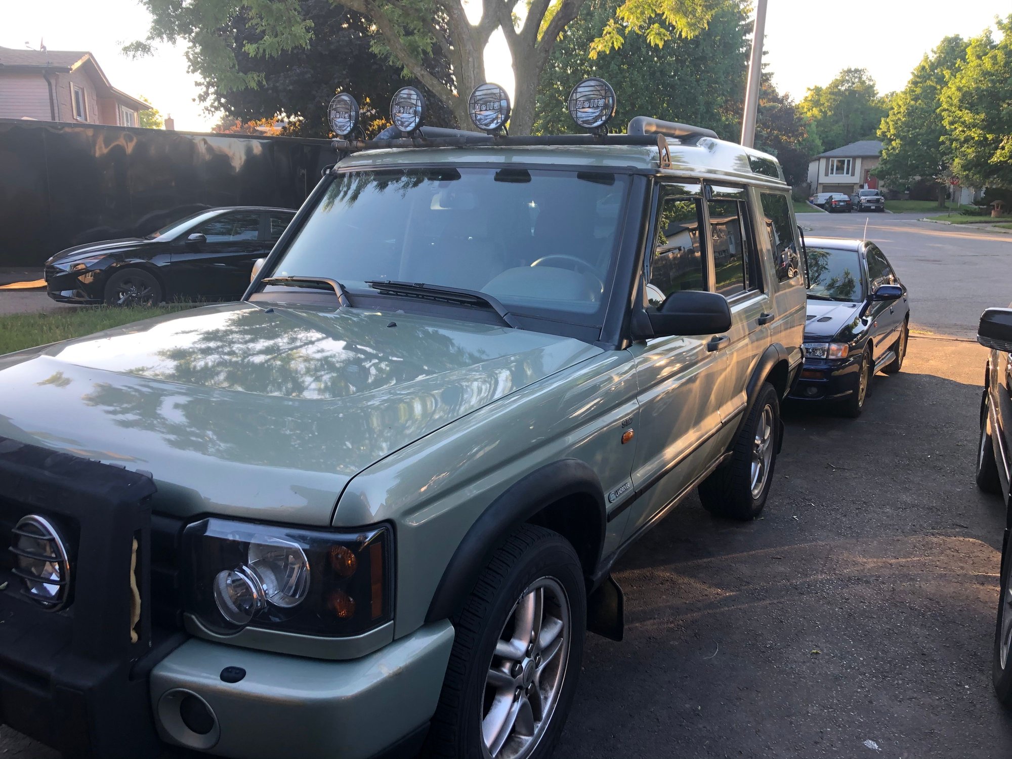 2004 Land Rover Discovery - 2004 discovery - Used - VIN SALTW19404A842448 - 71,000 Miles - 8 cyl - 4WD - Automatic - SUV - Other - Cambridge, ON N1R7J7, Canada