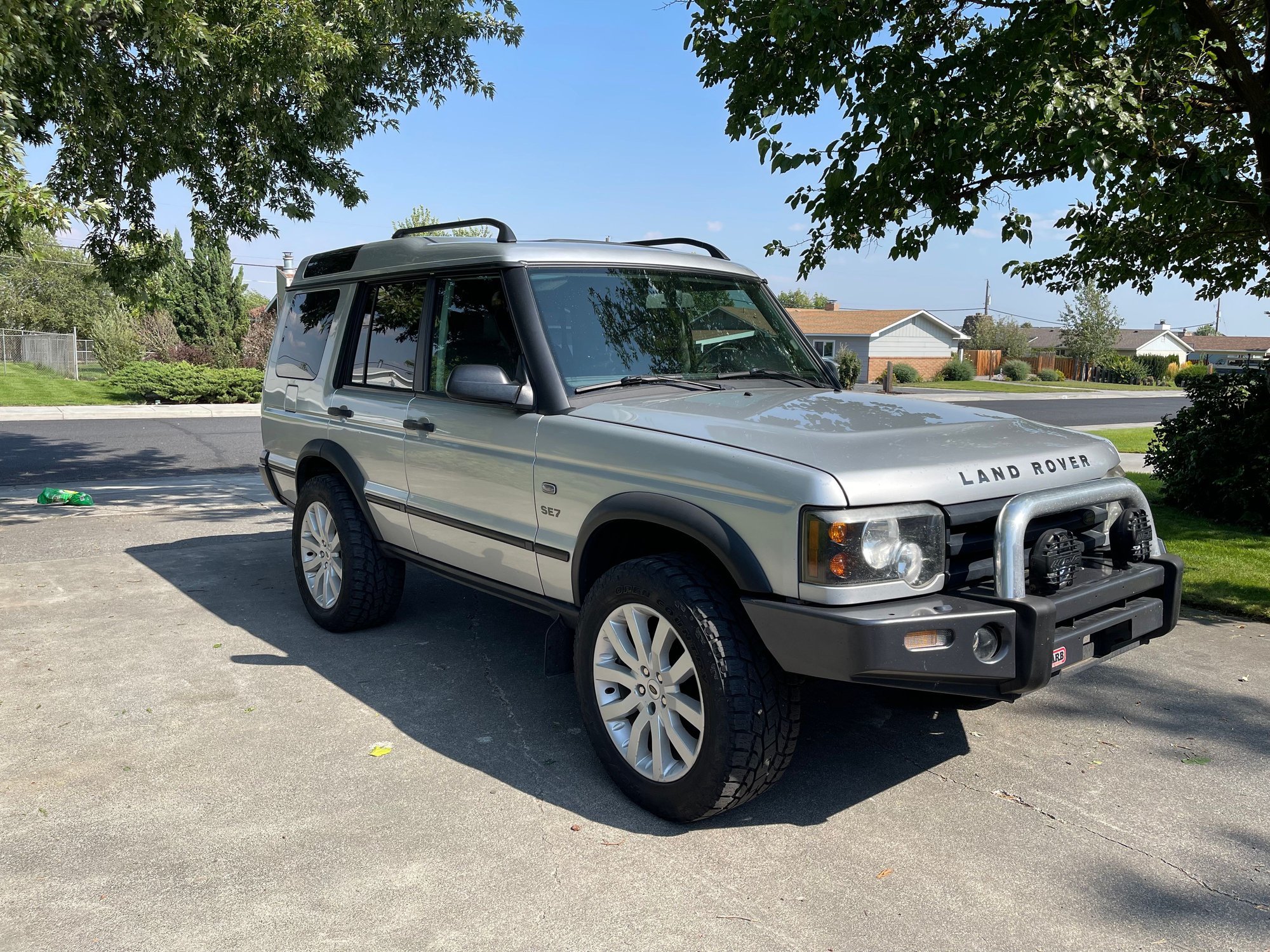2003 Land Rover Discovery - Awesome lifted Disco - Used - VIN SALTW16473A772885 - 160,000 Miles - 8 cyl - 4WD - Automatic - SUV - Silver - Moses Lake, WA 98837, United States