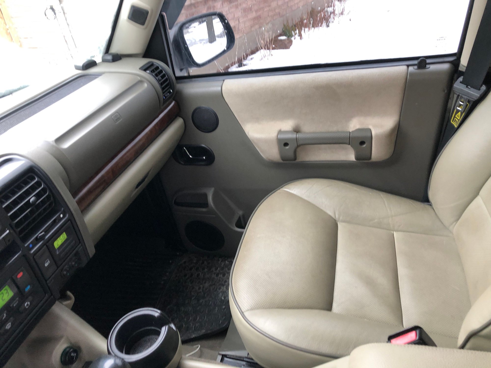 2004 Land Rover Discovery - 2004 discovery - Used - VIN SALTW19404A842448 - 71,000 Miles - 8 cyl - 4WD - Automatic - SUV - Other - Cambridge, ON N1R7J7, Canada