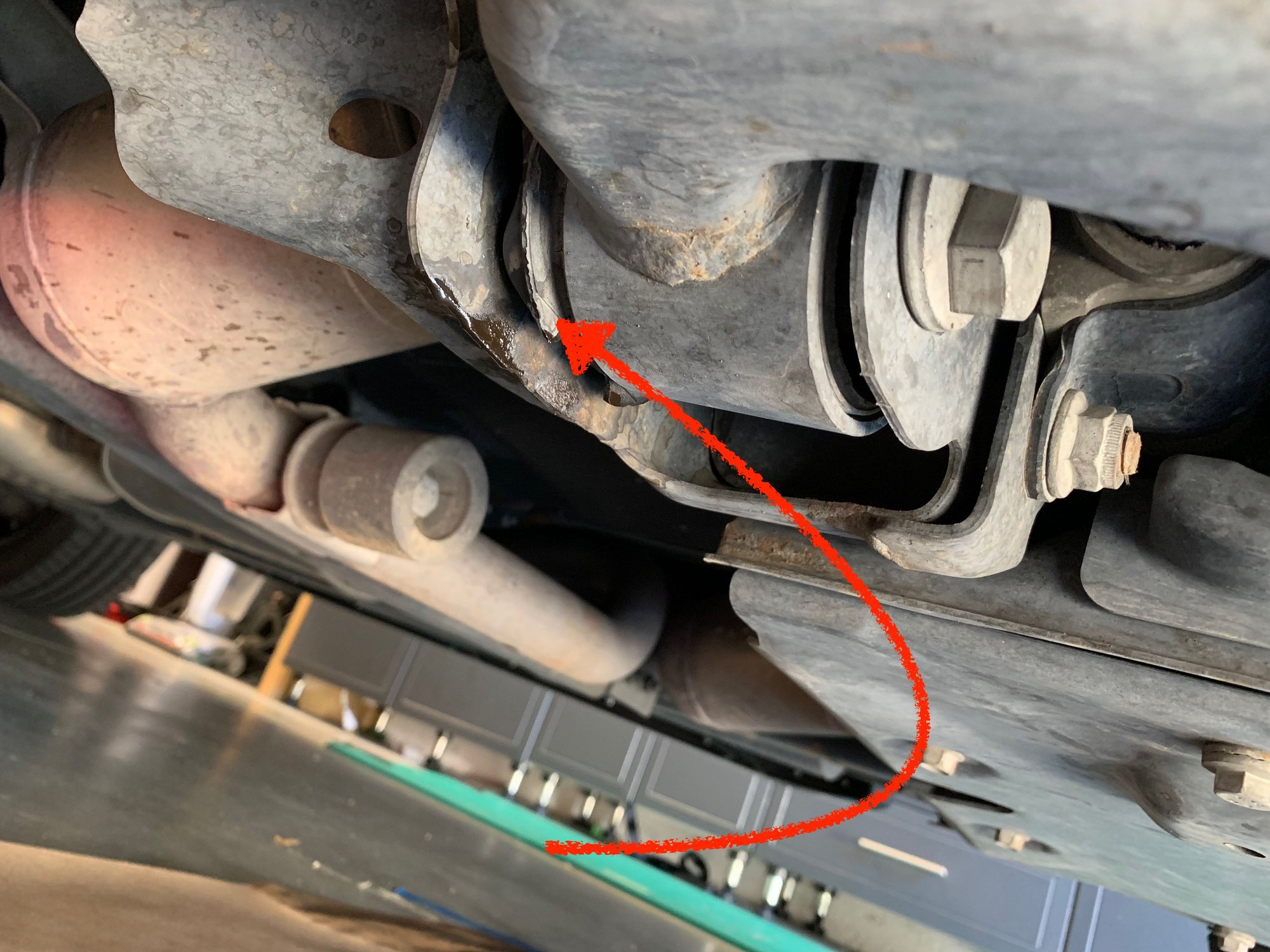 Oil leak. I'm curious but it's on warranty. Land Rover Forums Land