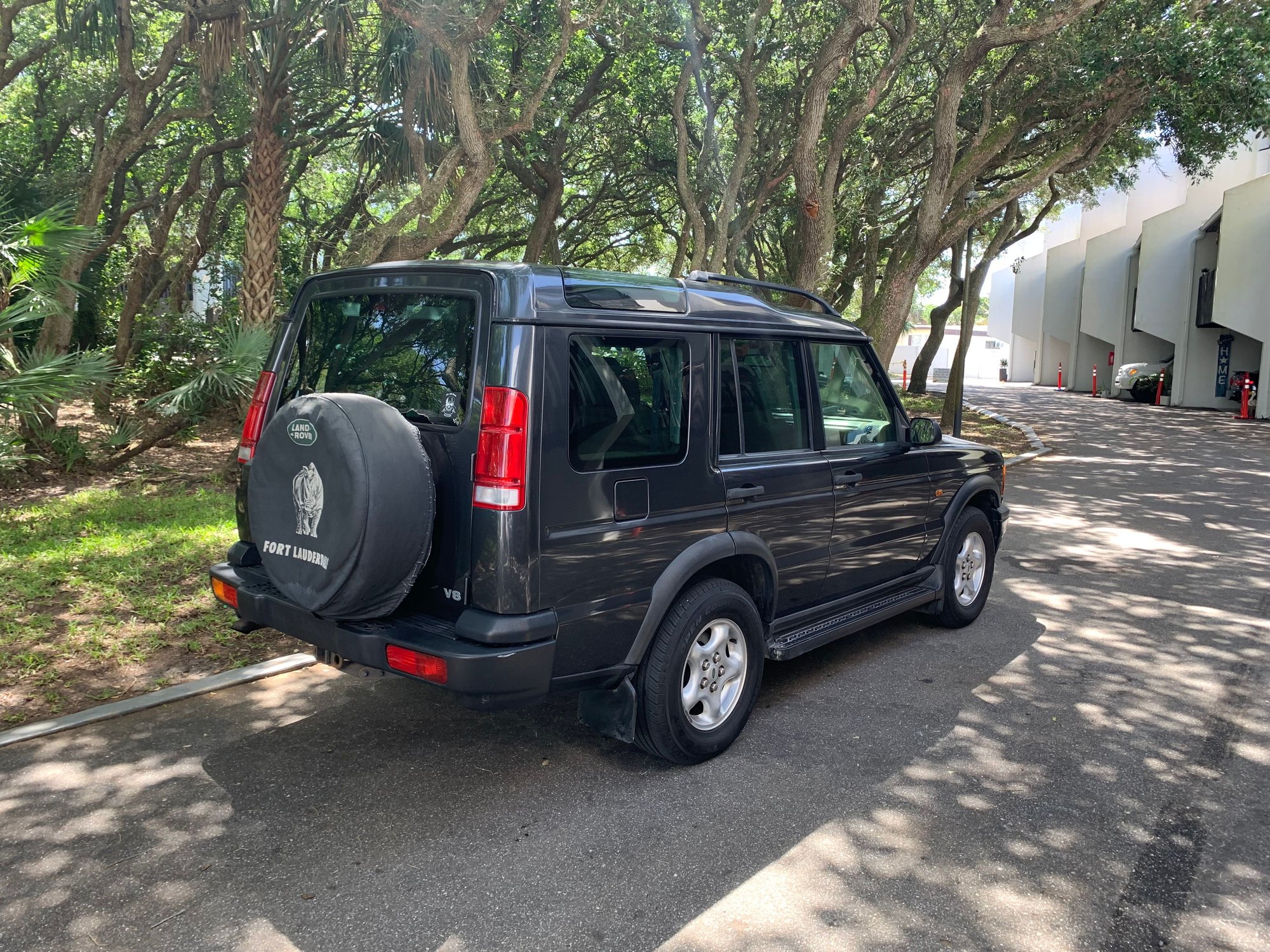 2000 Land Rover Discovery - 2000 Land Rover Discovery II - Used - VIN SALTY1240YAX73790 - 168,332 Miles - 8 cyl - AWD - Automatic - SUV - Gray - Bristol, TN 37620, United States