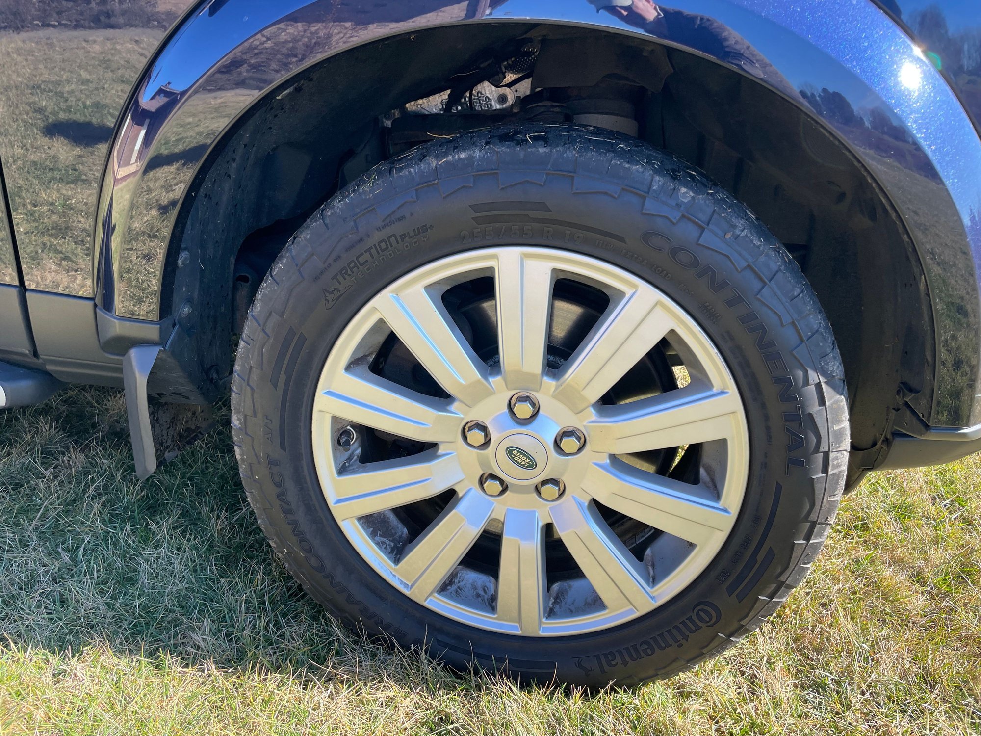 2013 Land Rover LR4 - Well Cared For 2013 Loire Blue L - Used - VIN SALFR2BG2DH365401 - 186,635 Miles - 8 cyl - AWD - Automatic - SUV - Blue - Pittsburgh, PA 15086, United States