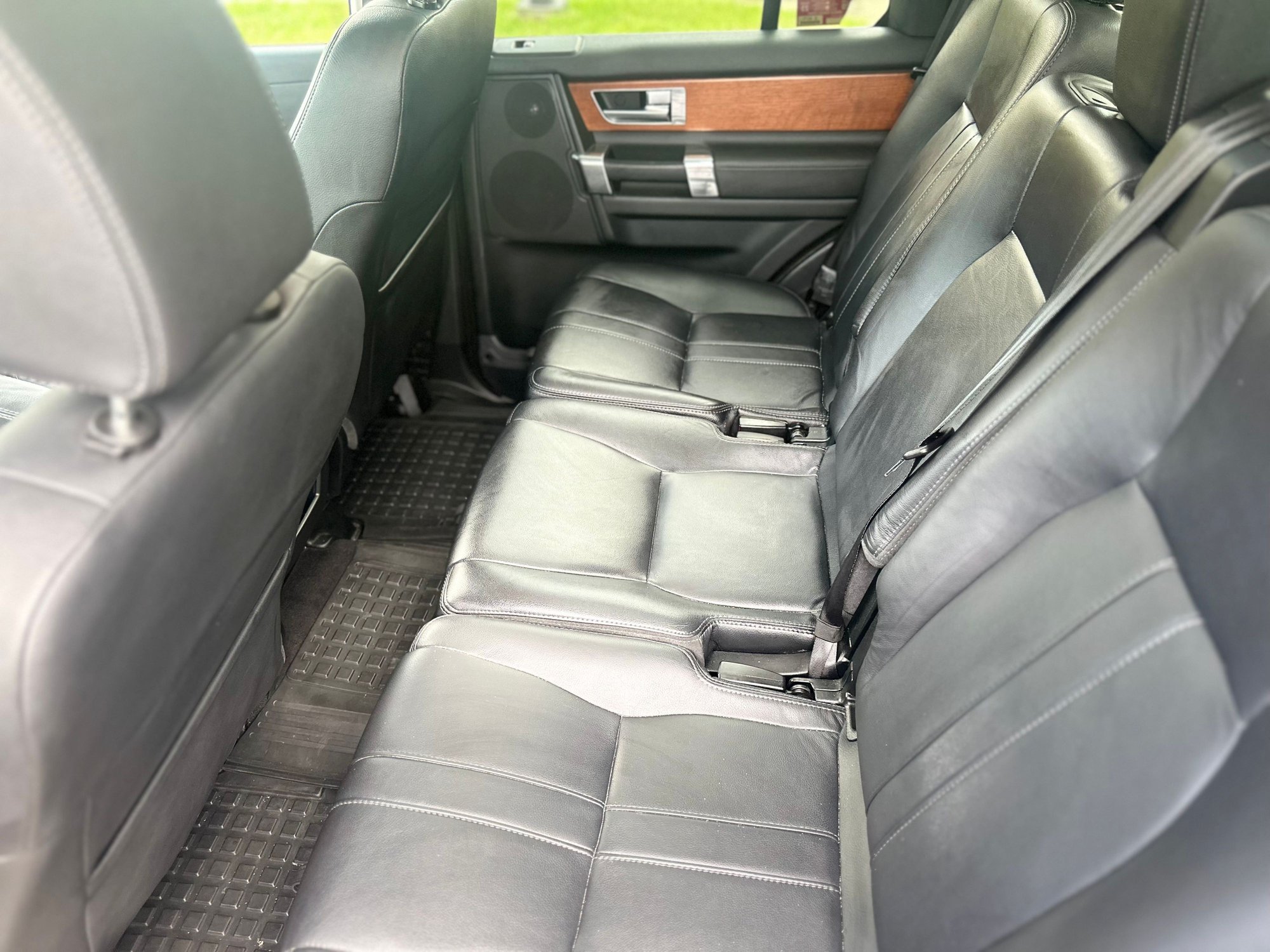 2015 Land Rover LR4 - 2015 LR4 W/ 500 miles on new engine - Used - VIN SALAG2V65FA761675 - 103,000 Miles - 6 cyl - 4WD - Automatic - SUV - Gray - Centerport, NY 11721, United States