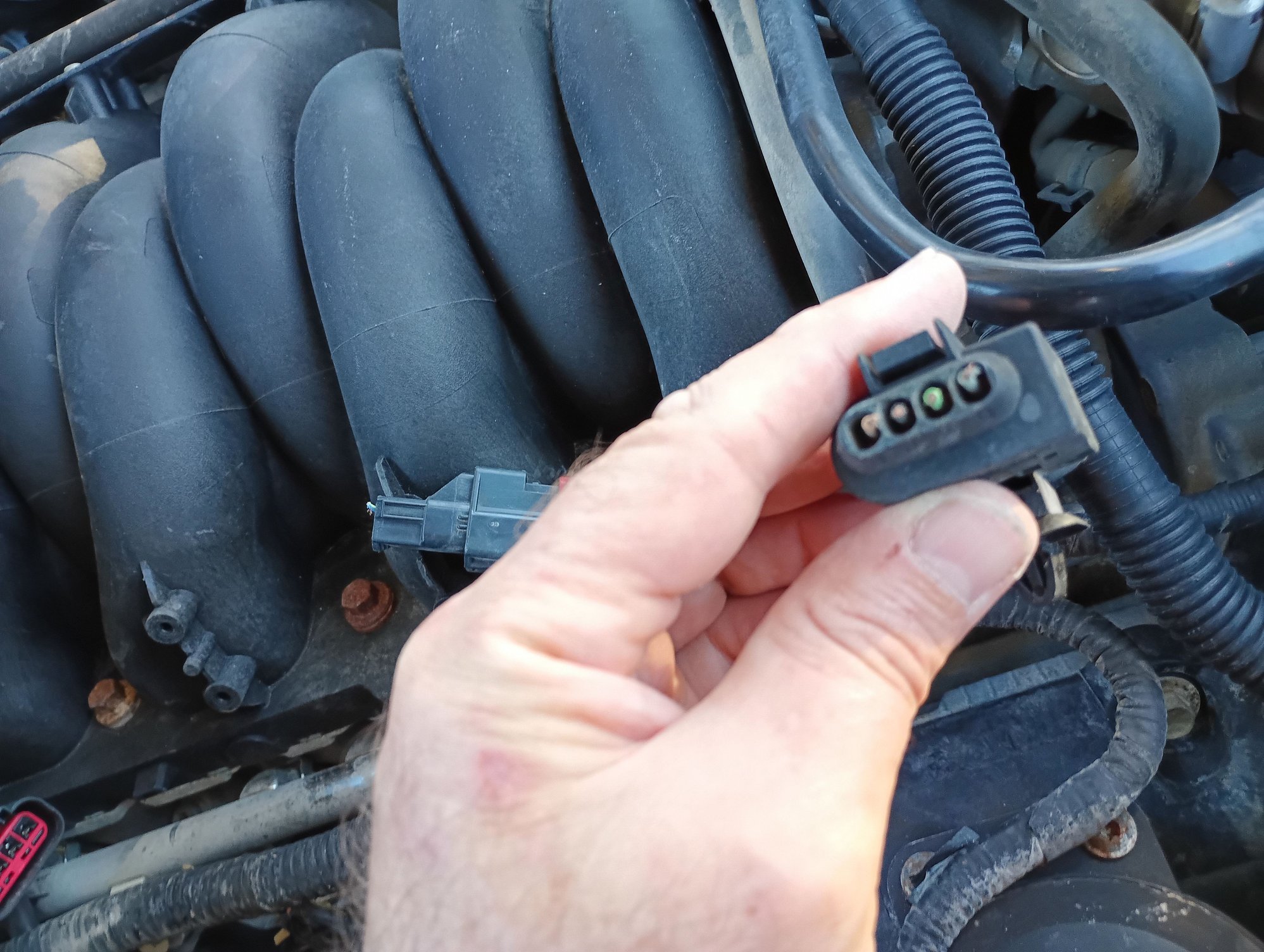This connector has a part number.